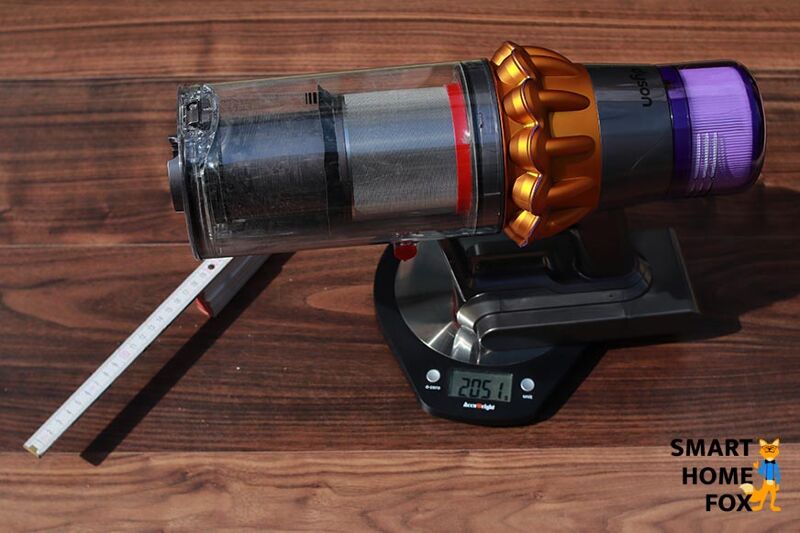 Dyson V15 Detect Absolute auf der Waage